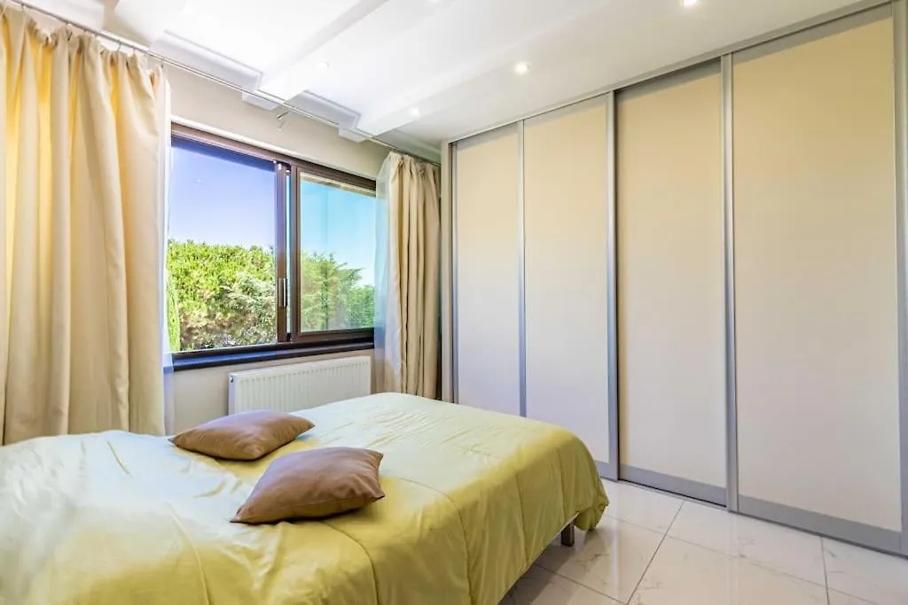 Villa Emilia, Vue Mer, Super-Cannes Vallauris 0*,  Francia